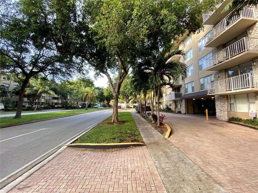 INVESTORS ONLY!!!!!!!Great 2/2 unit EAST of US1. Tile floors throughout. Spacious and Bright, Open Balcony. Excellent location nearAventura mall and Bal harbor shops. One covered parking, 25 minutes from Miami International Airport, publictransportation at your door. One bridge east of Bal Harbor and the Beach. Spacious gym pool, security patrol atnight, management on site, public tennis courts, kids park. Currently occupied by Tenant until September 2026!!! Easy to show.
