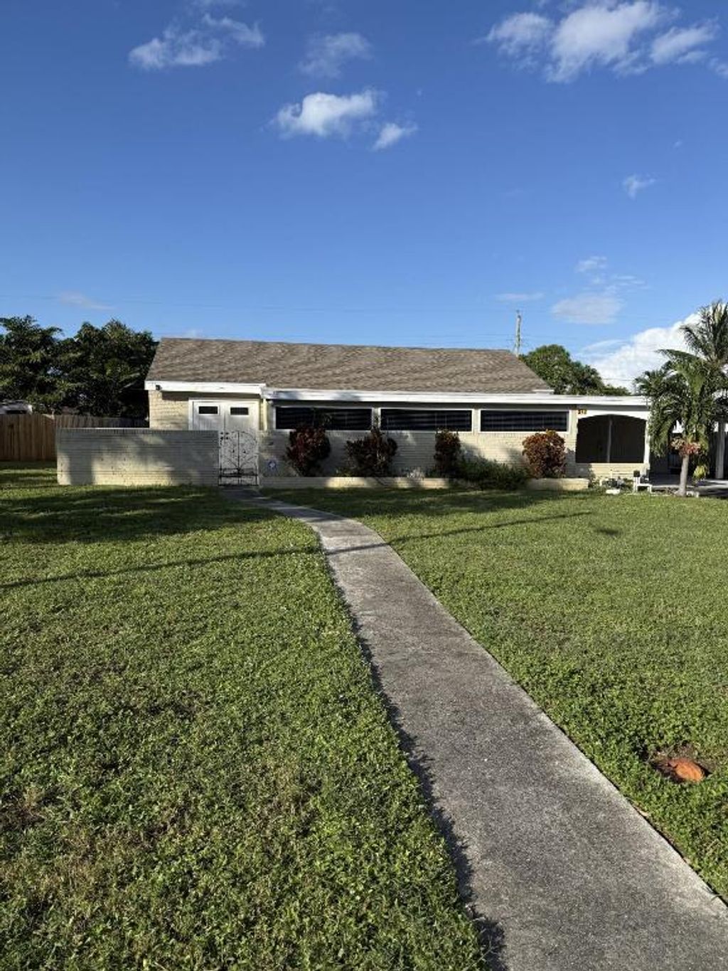 Photo of 373 Glenn Road, West Palm Beach, FL 33405 (MLS # R11136268)