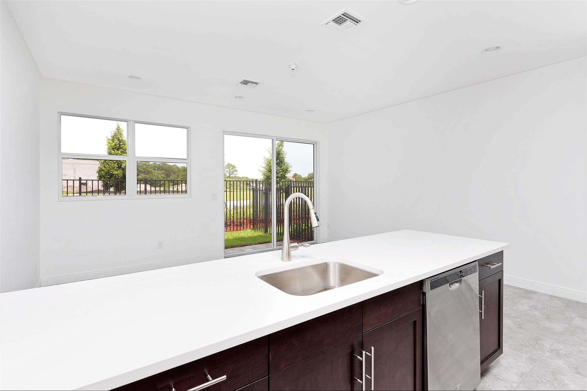 IN THE PINES - Residential Lease