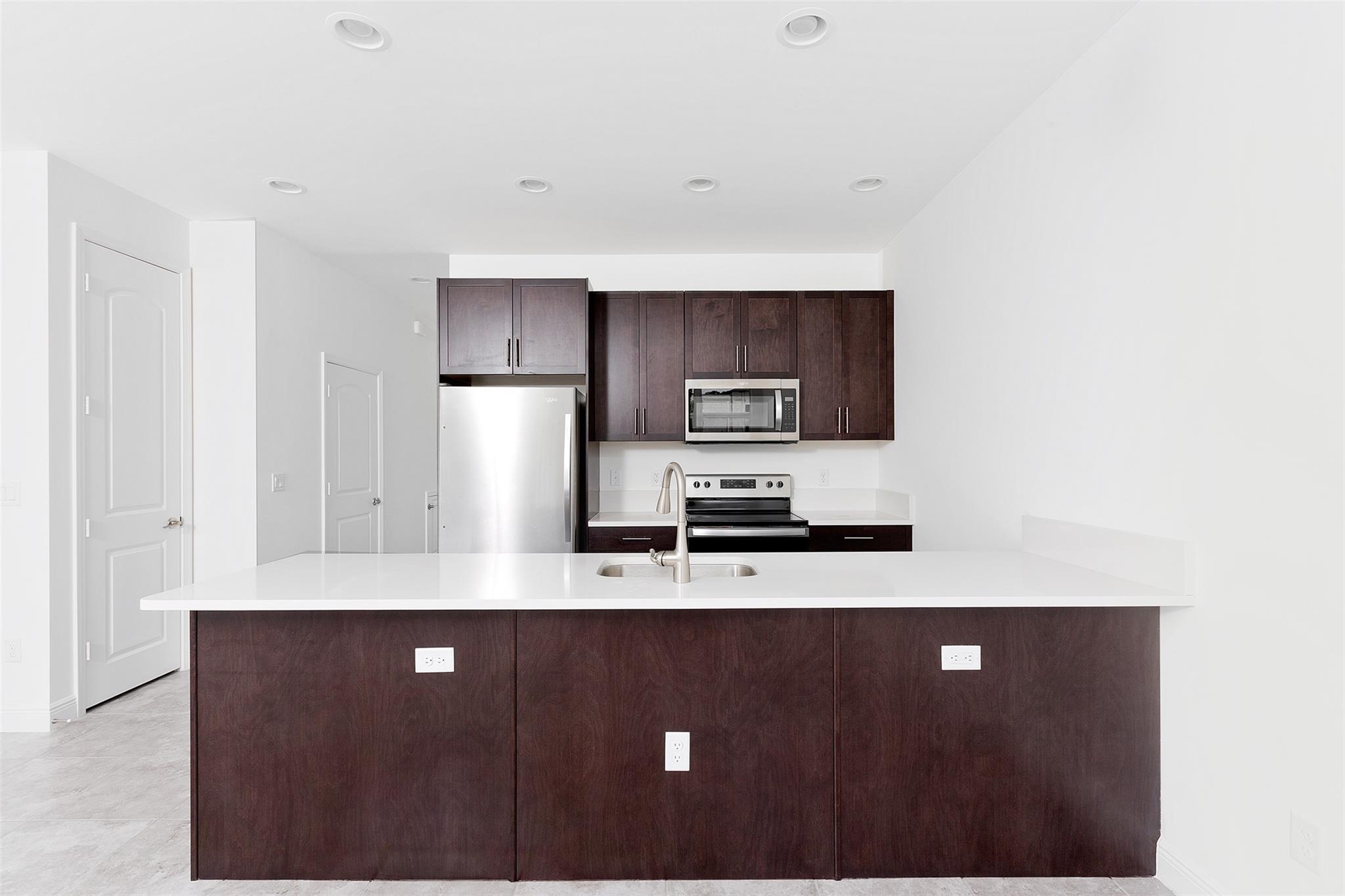 IN THE PINES - Residential Lease