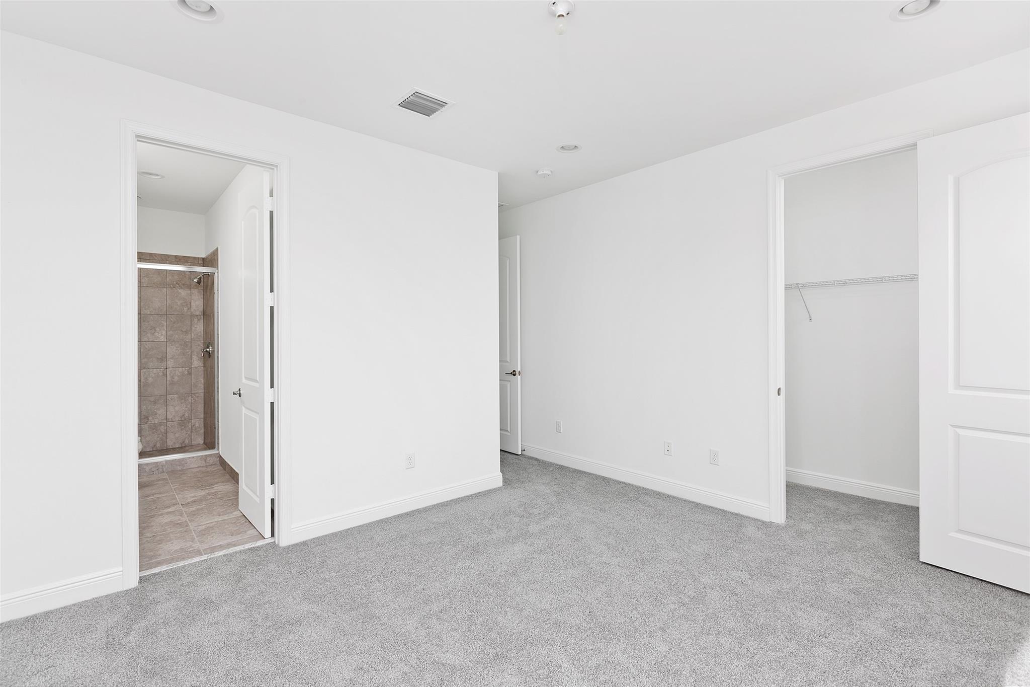 IN THE PINES - Residential Lease