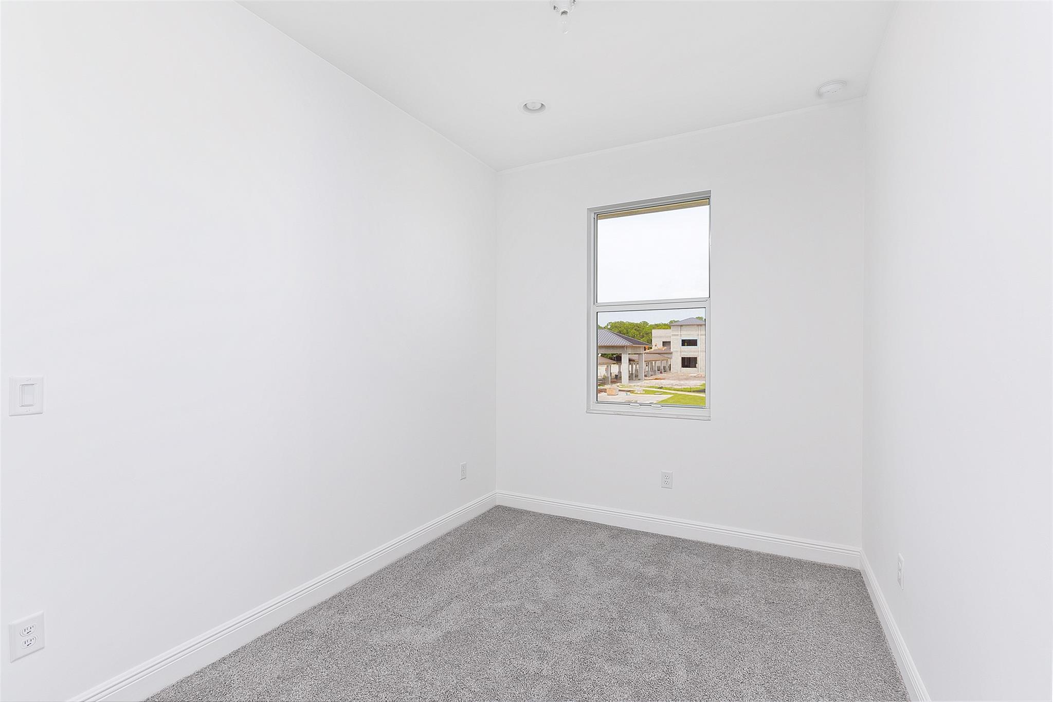 IN THE PINES - Residential Lease