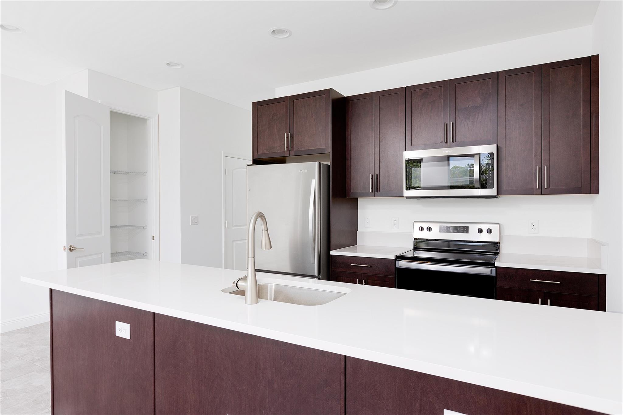 IN THE PINES - Residential Lease