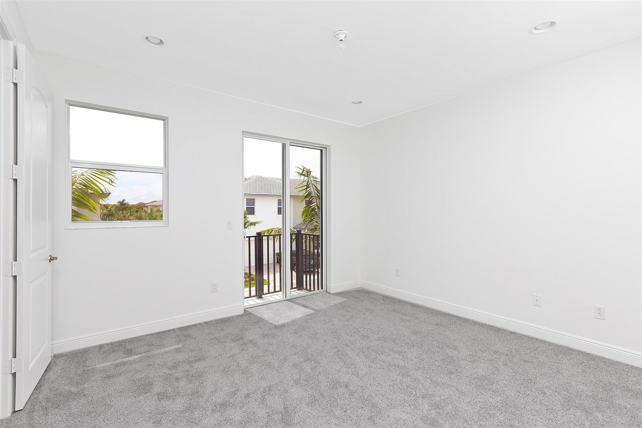 IN THE PINES - Residential Lease