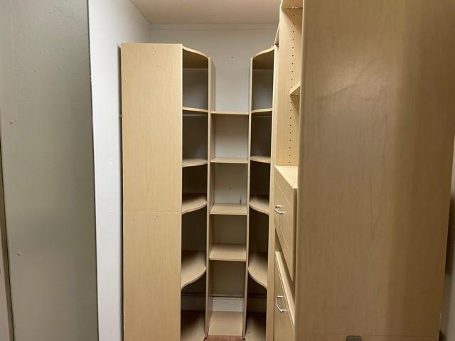 KINGS POINT - Residential