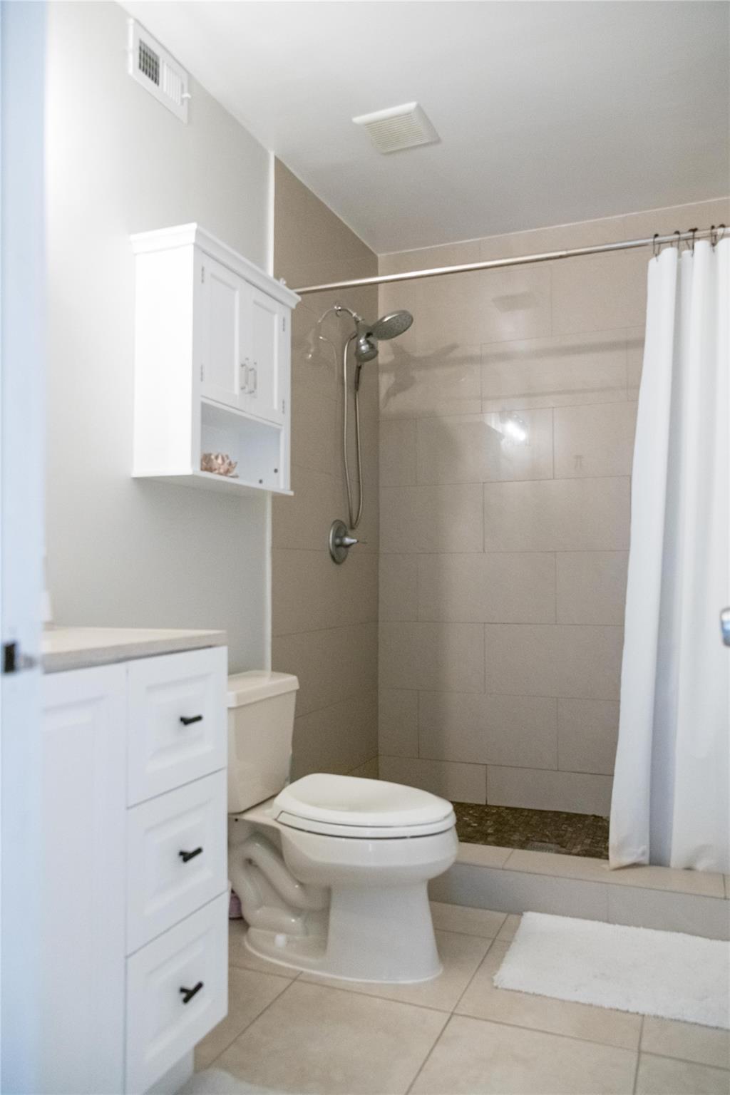 Margate 5th Add 46-28 B - Residential Lease