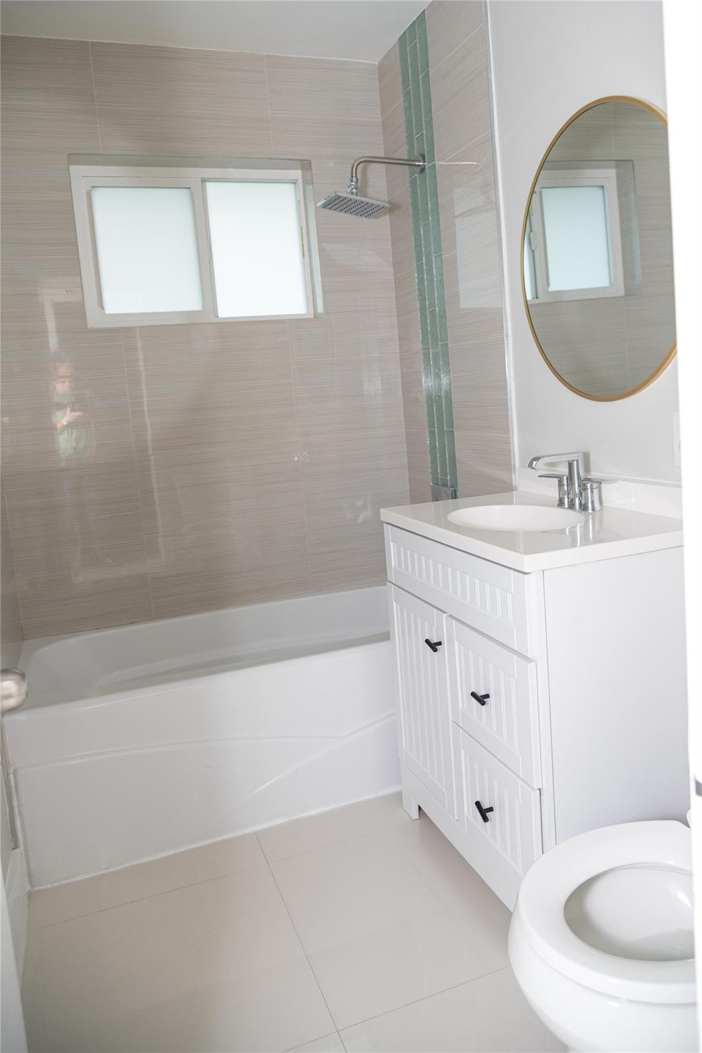 Margate 5th Add 46-28 B - Residential Lease