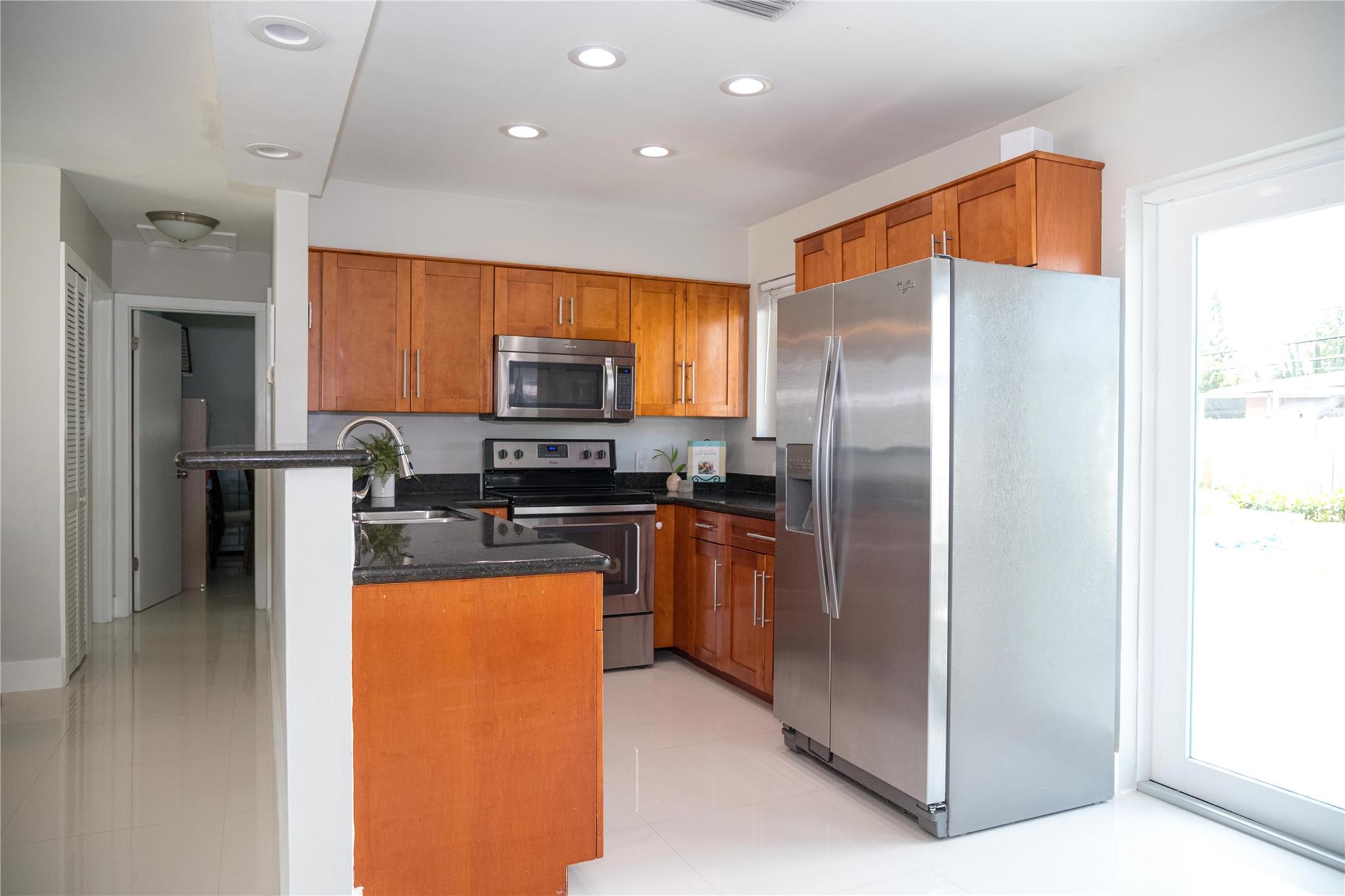 Margate 5th Add 46-28 B - Residential Lease