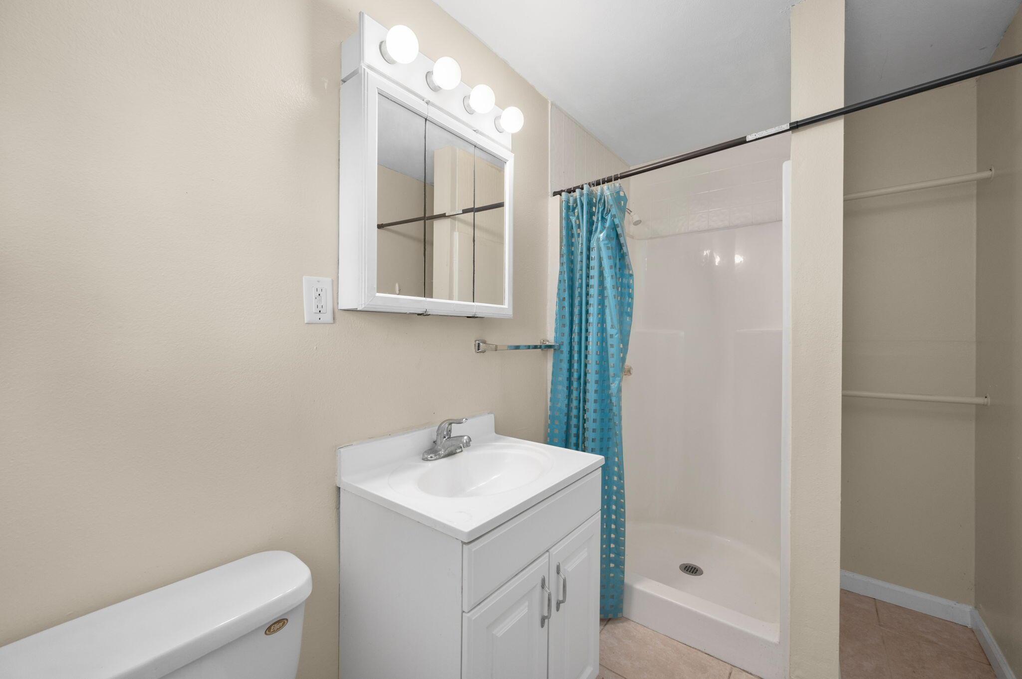 RIVER PARK-UNIT 3- BLK 28 - Residential