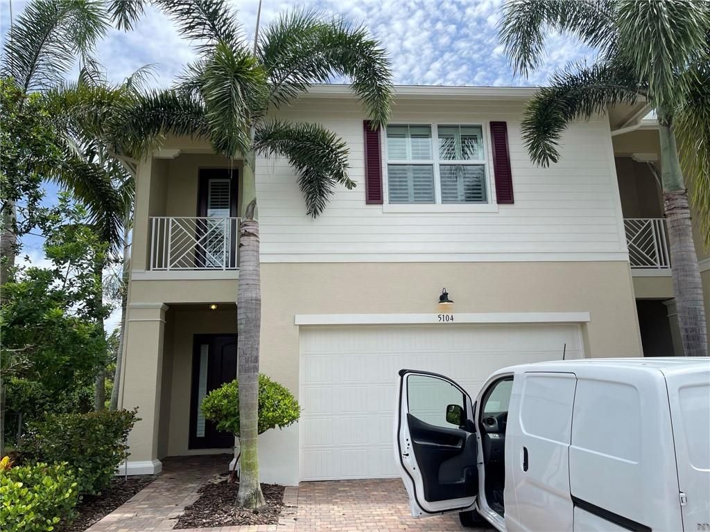 Photo of 5104 Hamilton Ct #0, Palm Beach Gardens, FL 33418 (MLS # F10294614)