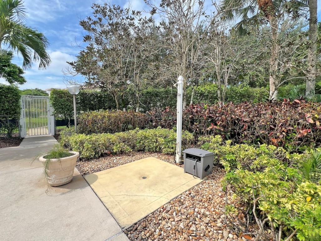 Palm Aire - Residential