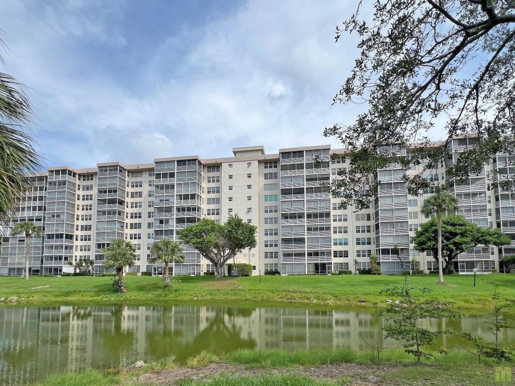 Palm Aire - Residential