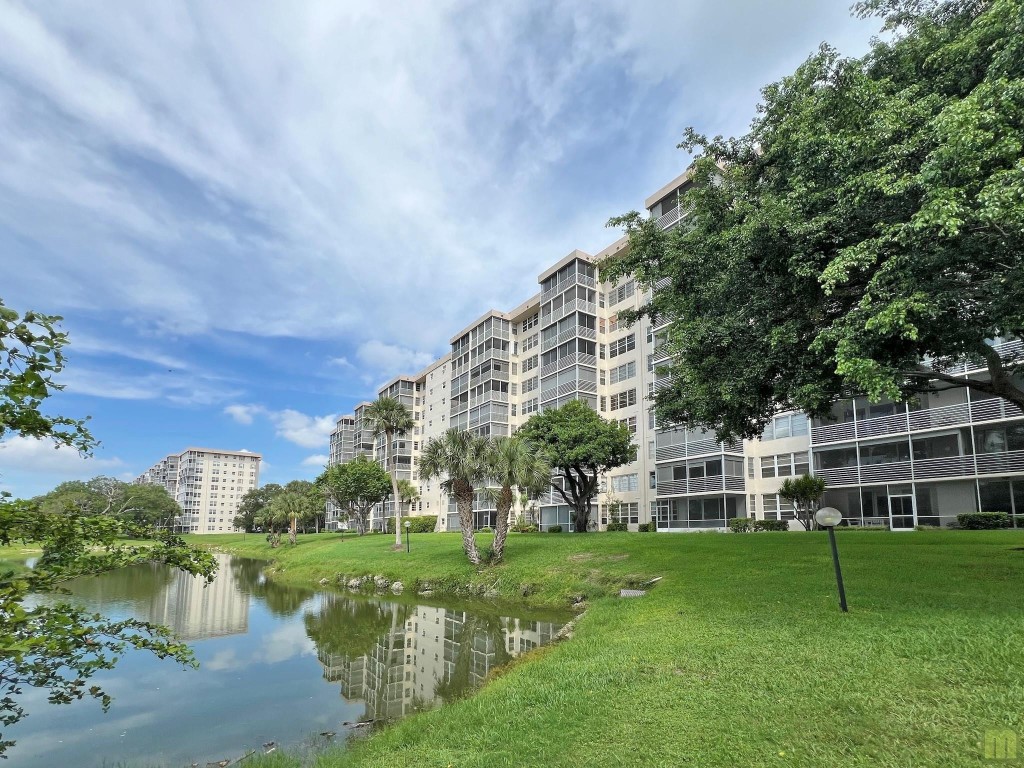 Palm Aire - Residential