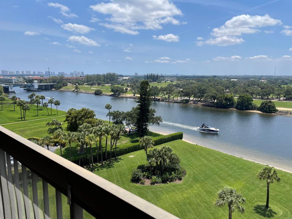 Photo of 356 Golfview Road #903, North Palm Beach, FL 33408 (MLS # R10887480)