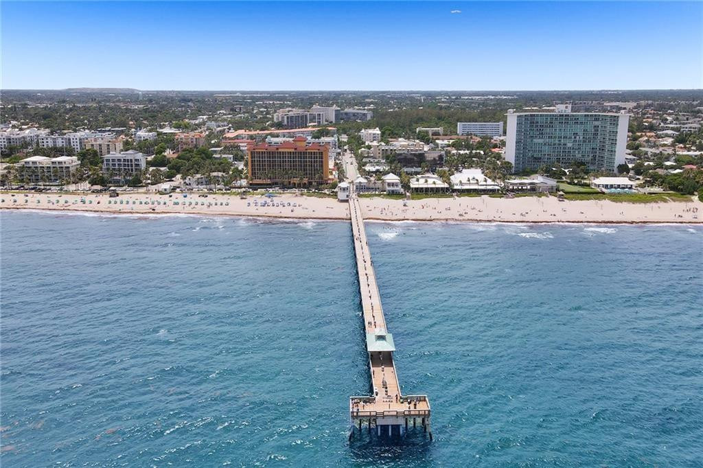 ISLAND BREEZE AT DEERFIELD BEACH - Residential