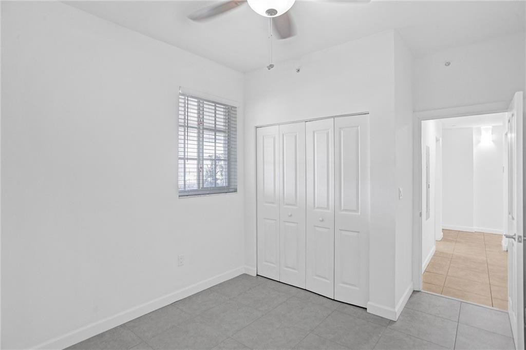ISLAND BREEZE AT DEERFIELD BEACH - Residential