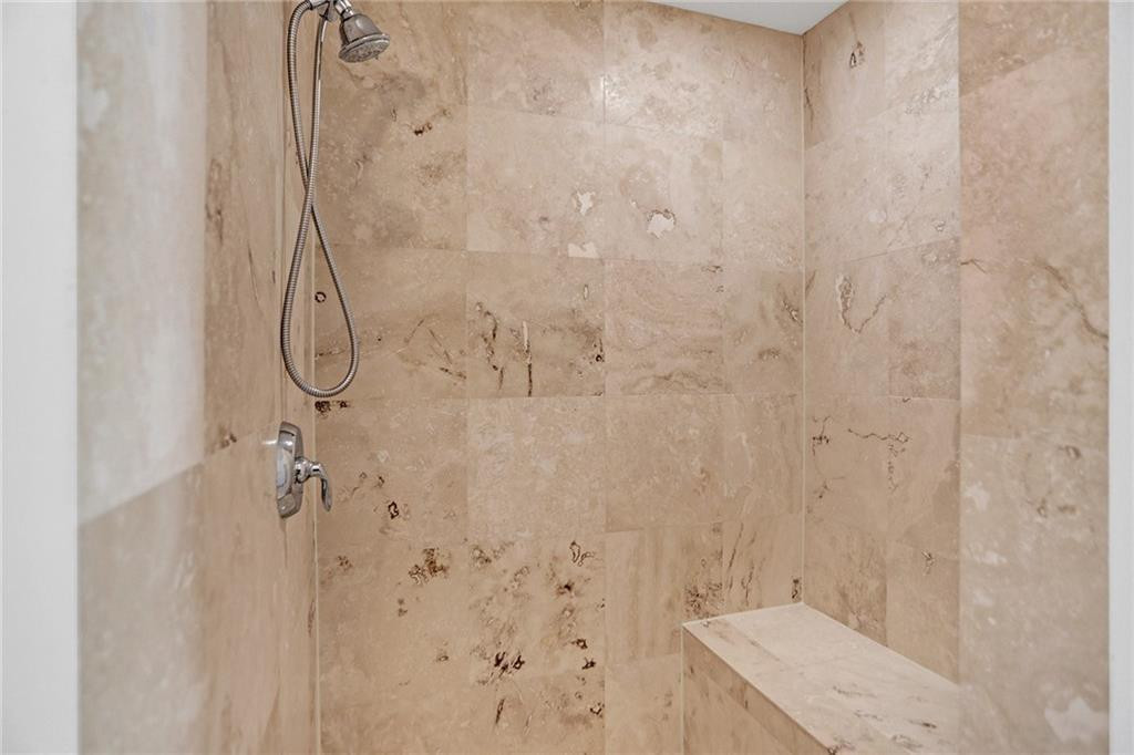 ISLAND BREEZE AT DEERFIELD BEACH - Residential