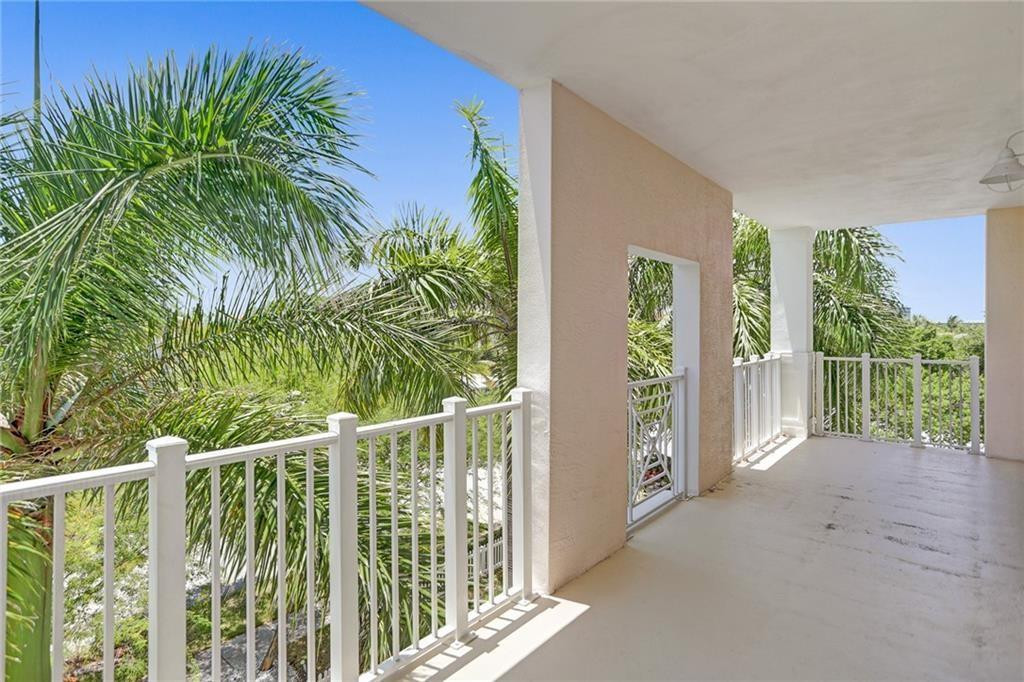 ISLAND BREEZE AT DEERFIELD BEACH - Residential