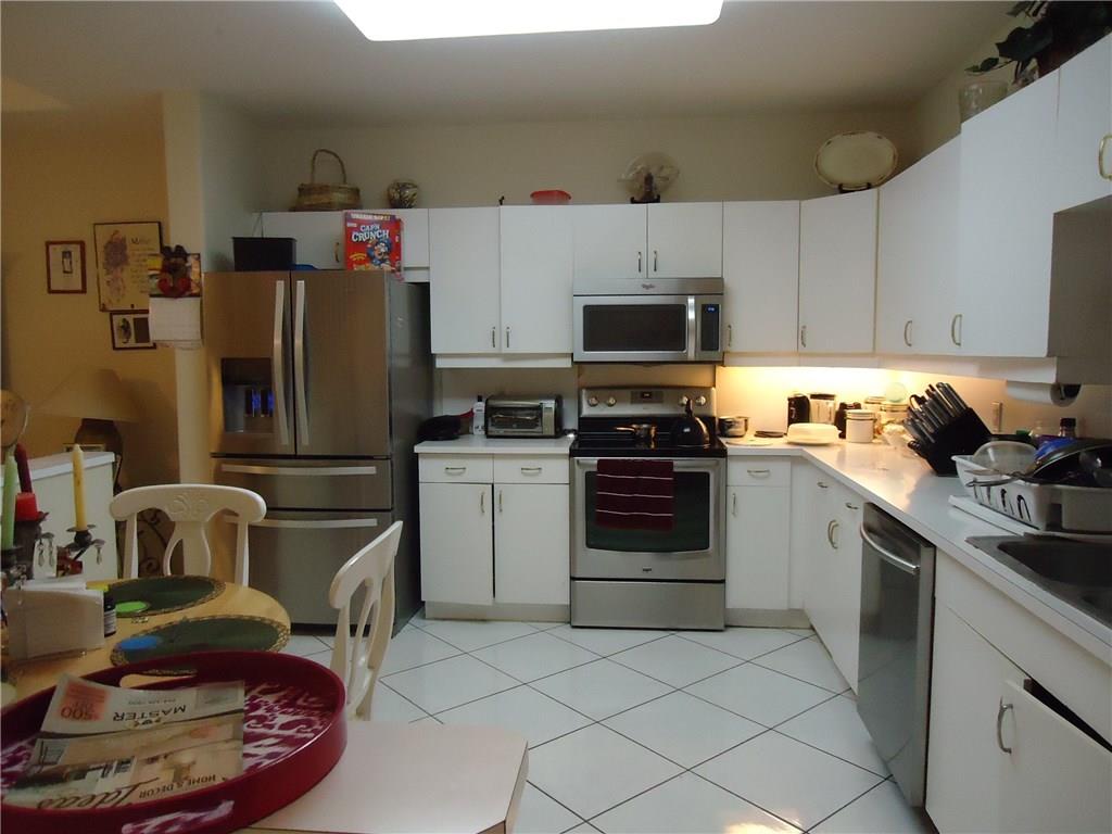 Coral Palm Village - Residential