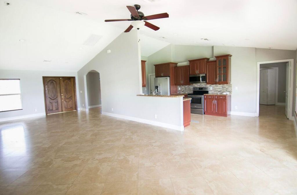 Photo of 558 SW Colleen Avenue, Port Saint Lucie, FL 34983 (MLS # R11152370)