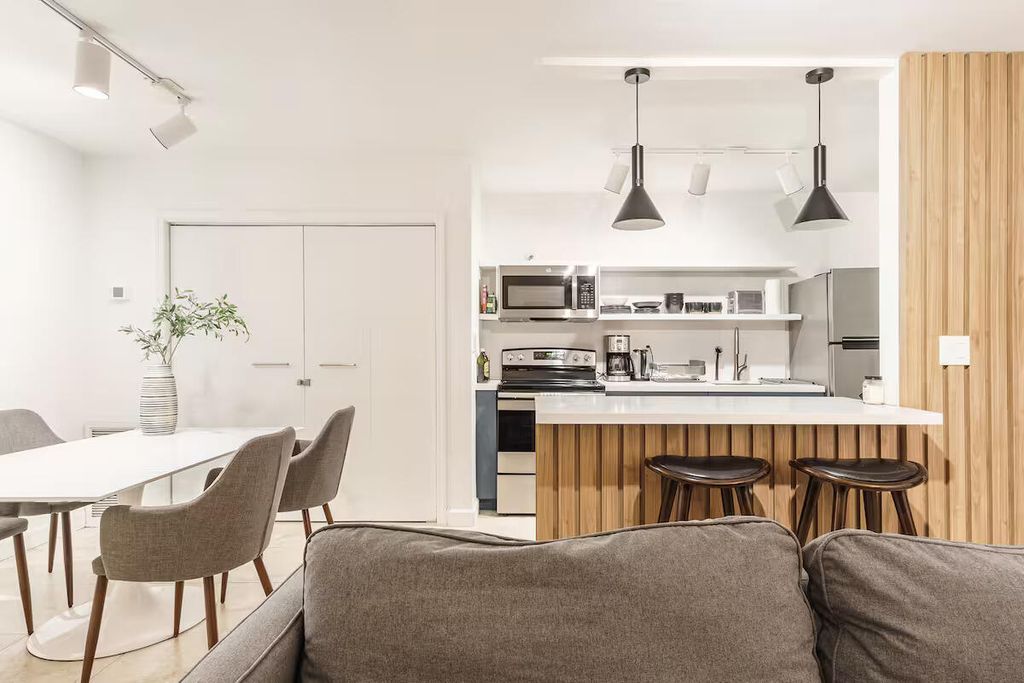 Photo of 2404 NE 33rd Avenue #4, Fort Lauderdale, FL 33305 (MLS # B26012887)