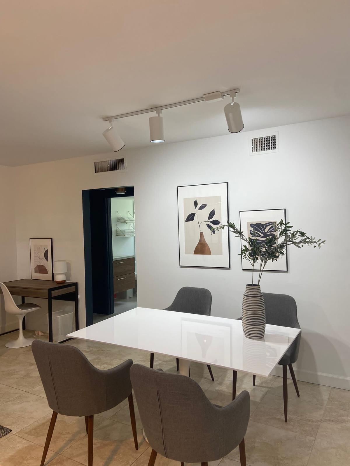 2404 NE 33rd Avenue 4