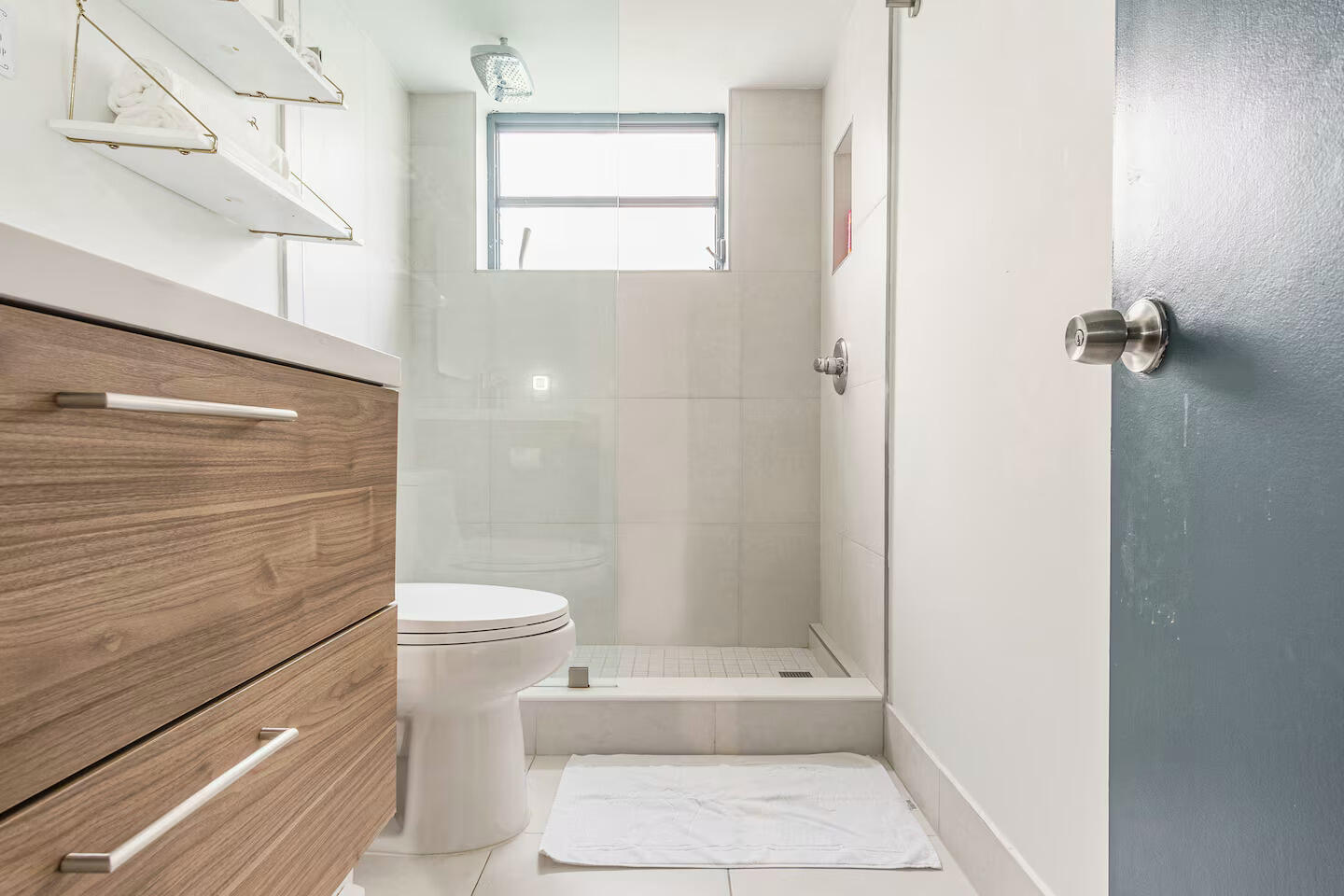 2404 NE 33rd Avenue 4