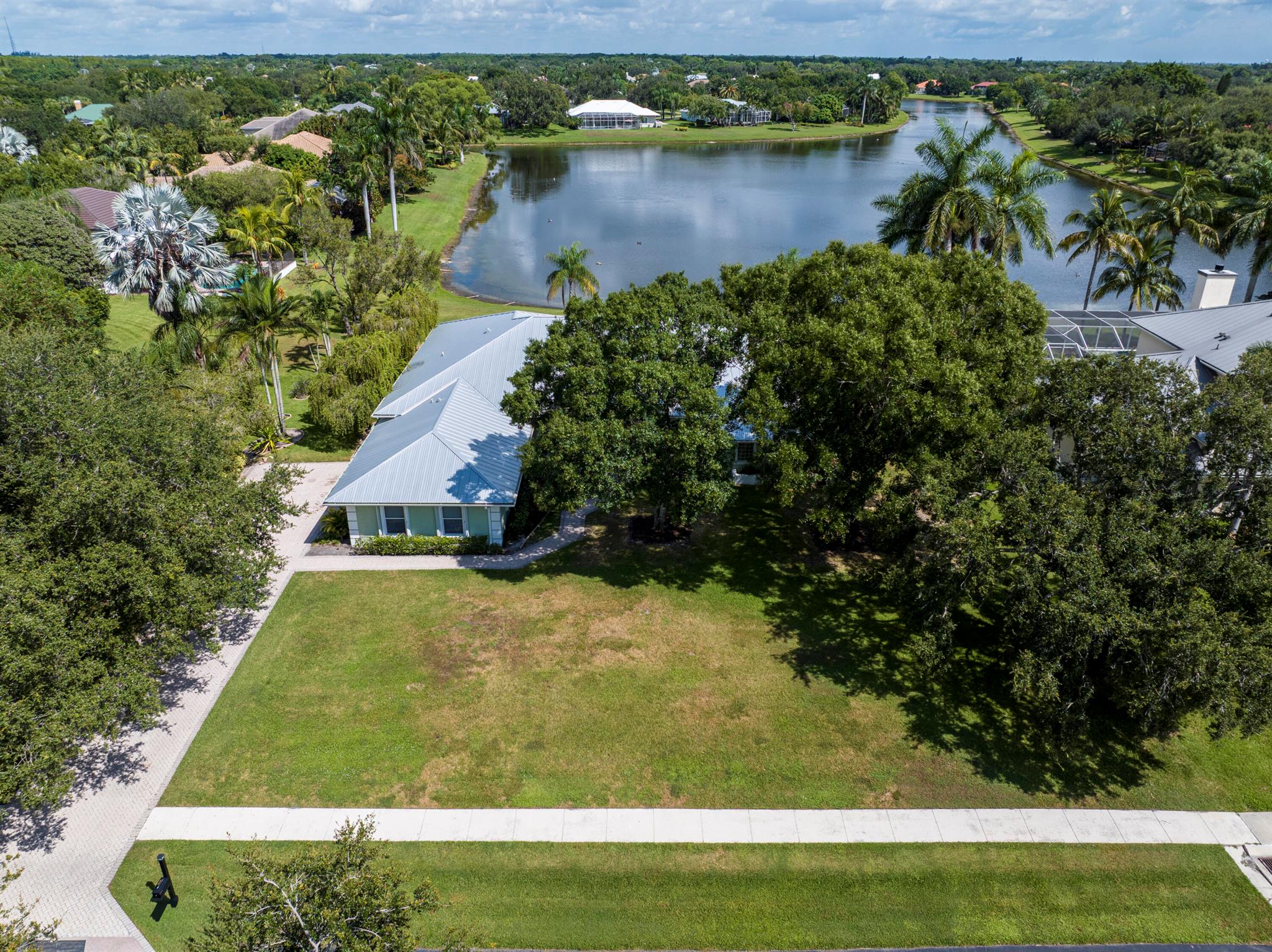 5530 SW Orchid Bay Drive