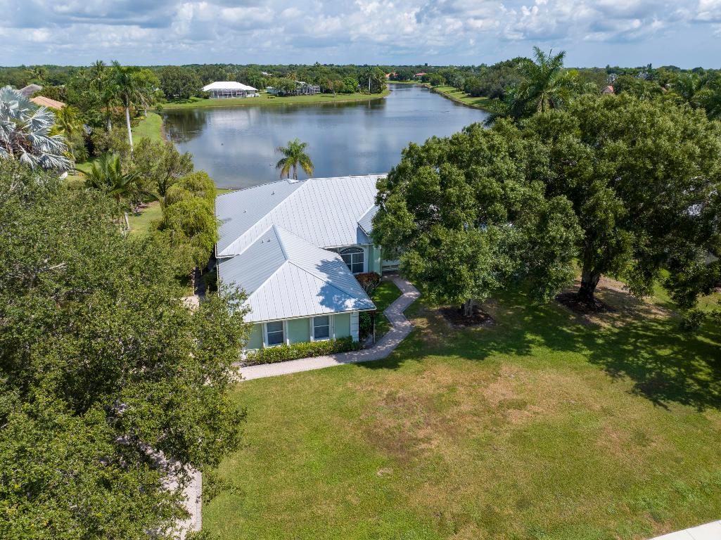 5530 SW Orchid Bay Drive