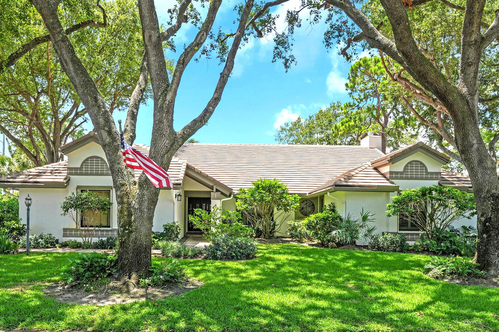 4256 Gleneagles Drive