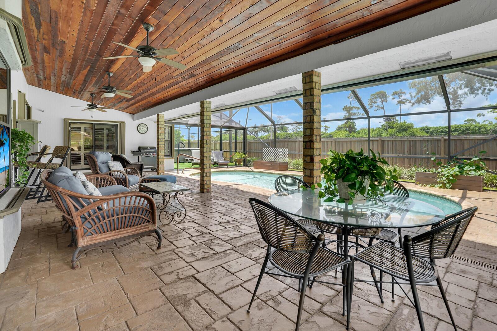 4256 Gleneagles Drive