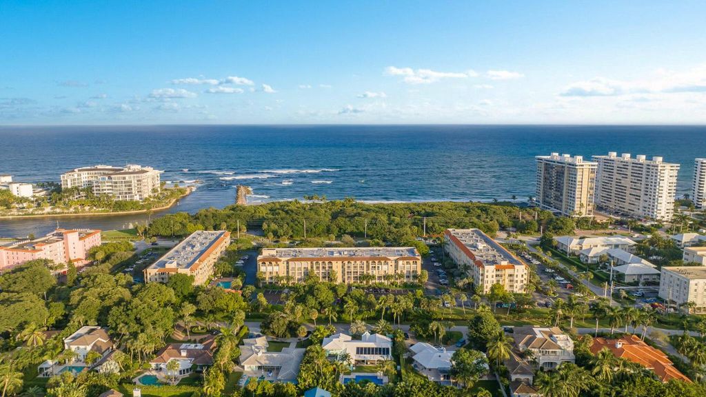 Photo of 951 De Soto Road #332, Boca Raton, FL 33432 (MLS # R10990264)
