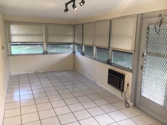 IMPERIAL VILLAS CONDO - Residential Lease