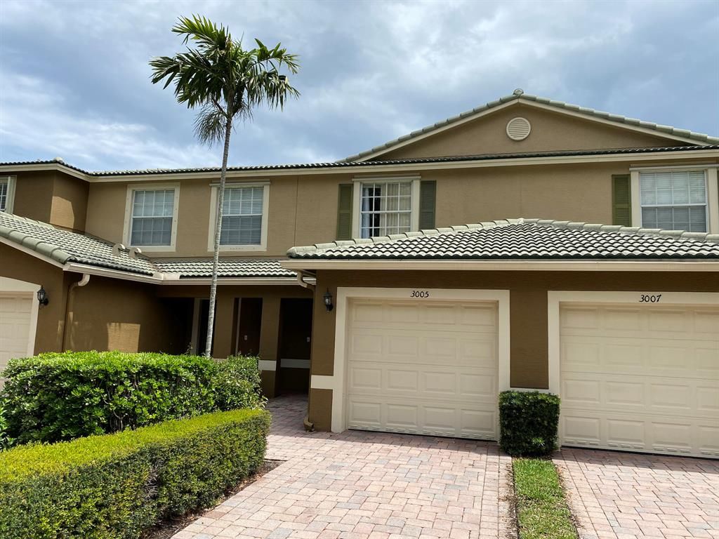 Photo of 3005 SE Lexington Lakes Drive #3005, Stuart, FL 34994 (MLS # R10704252)