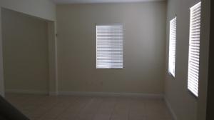 VENETIAN VILLAS - Residential Lease