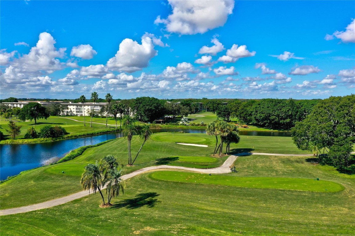 WYNMOOR VILLAGE - Residential