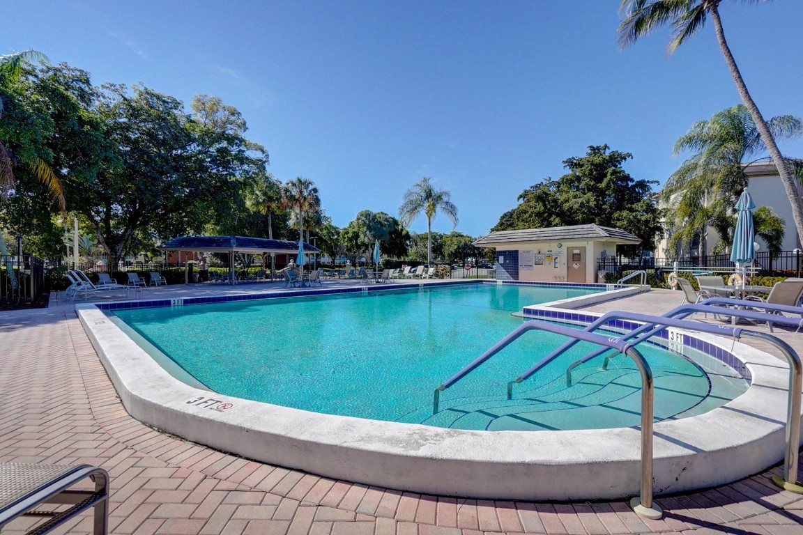 WYNMOOR VILLAGE - Residential