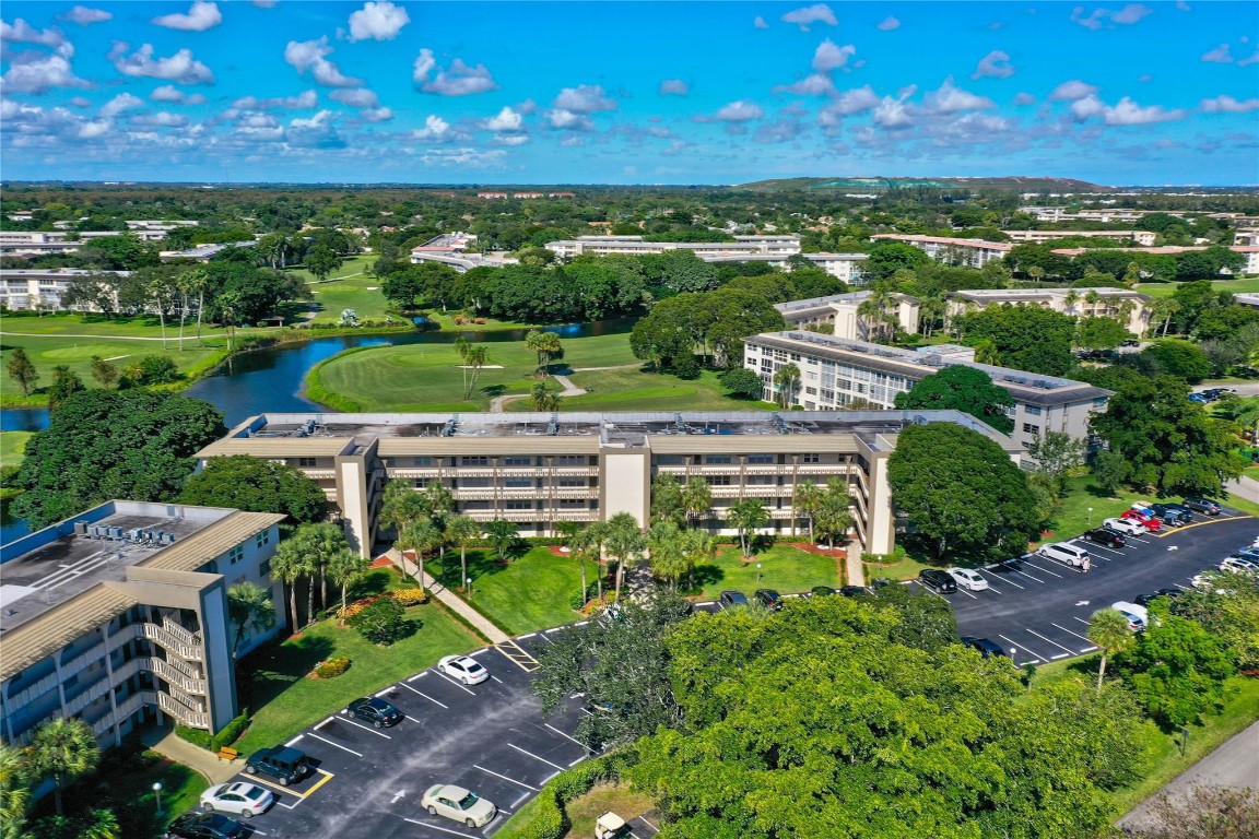 WYNMOOR VILLAGE - Residential