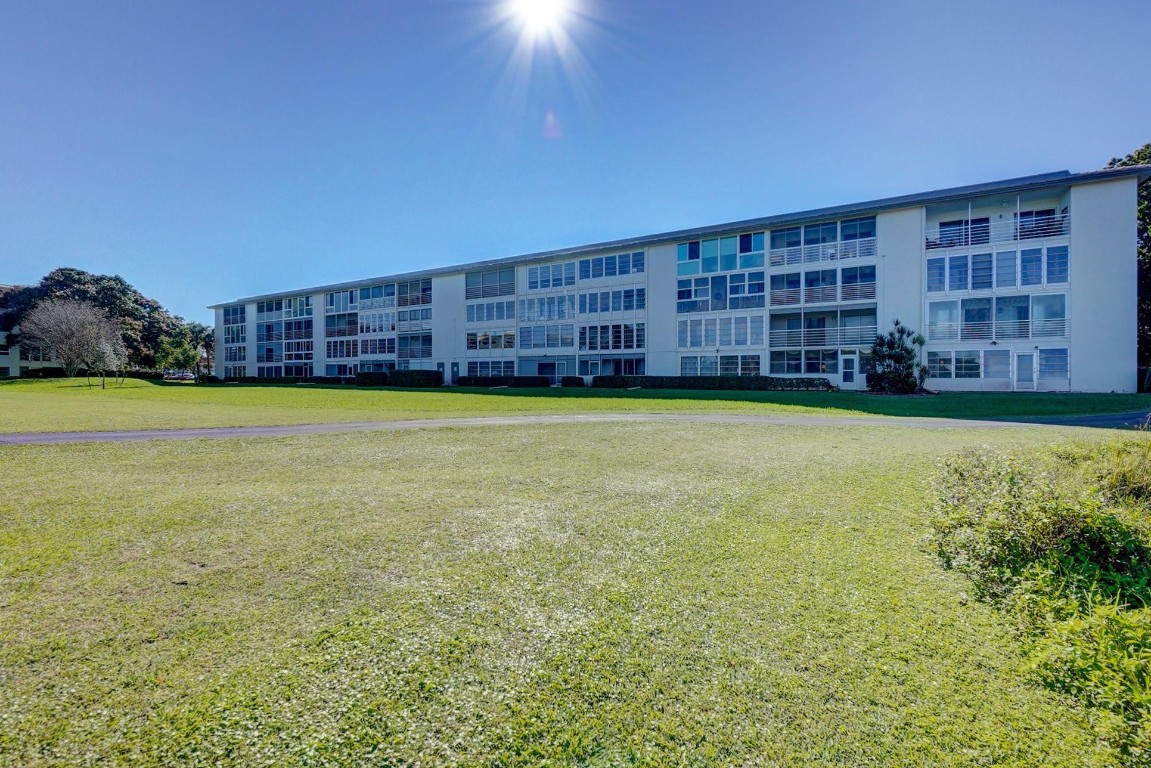 WYNMOOR VILLAGE - Residential