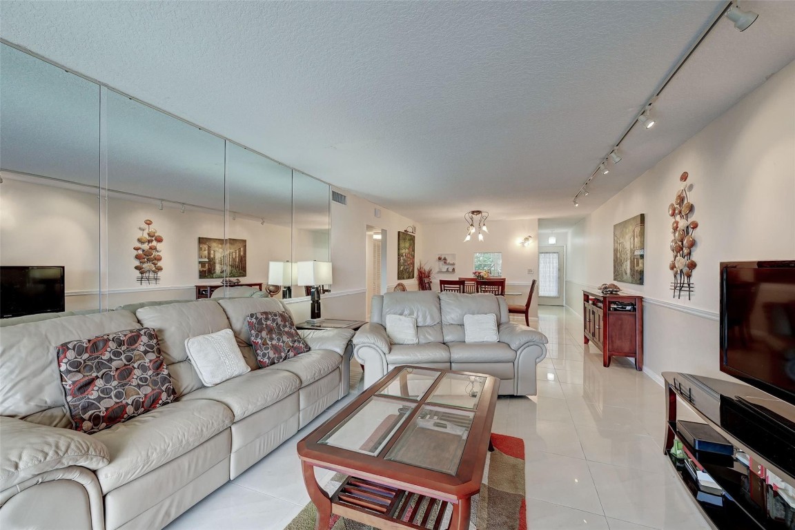 WYNMOOR VILLAGE - Residential