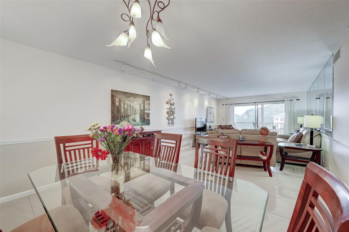 WYNMOOR VILLAGE - Residential