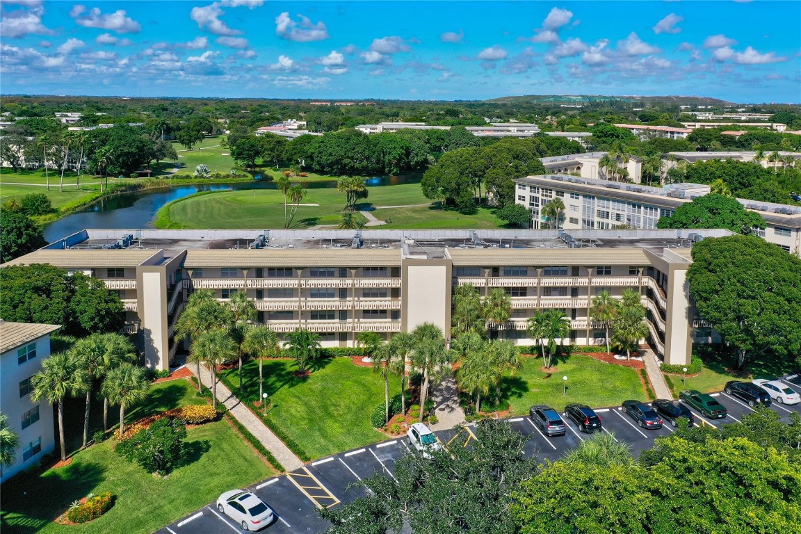 WYNMOOR VILLAGE - Residential