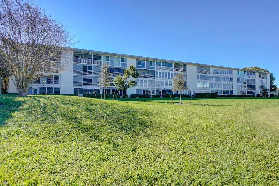 WYNMOOR VILLAGE - Residential