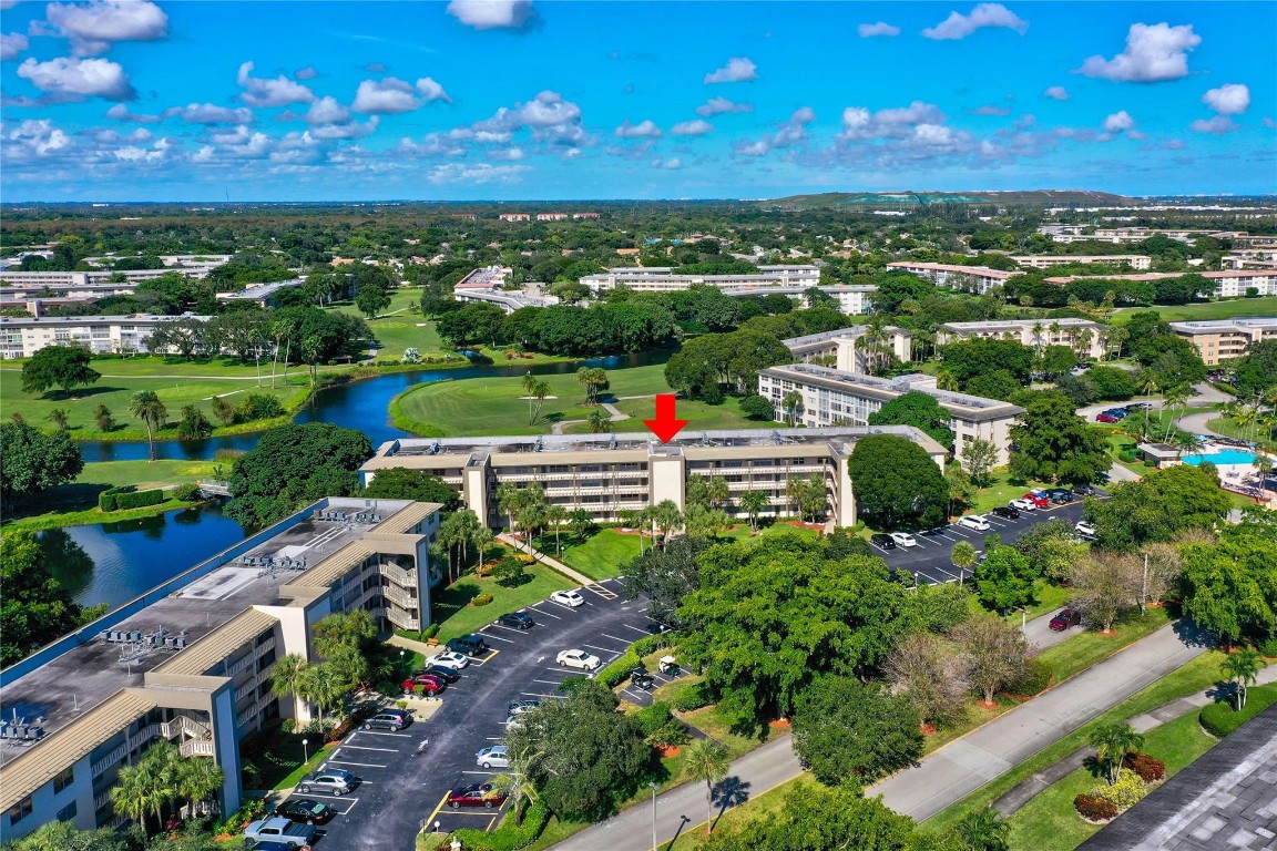 WYNMOOR VILLAGE - Residential