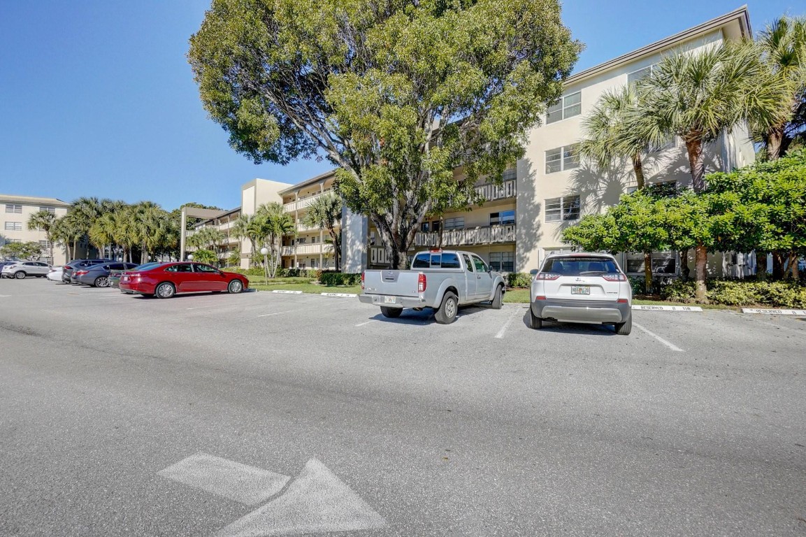 WYNMOOR VILLAGE - Residential