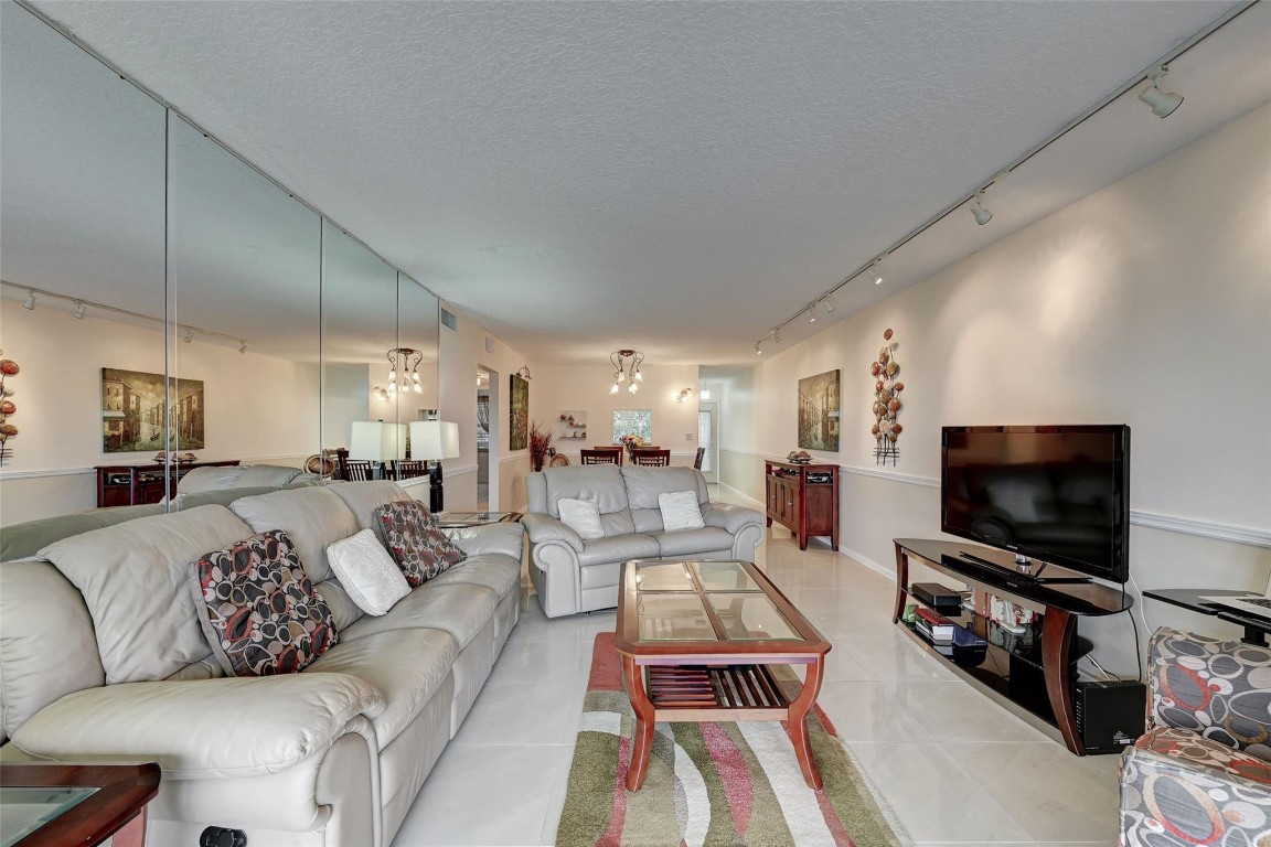 WYNMOOR VILLAGE - Residential