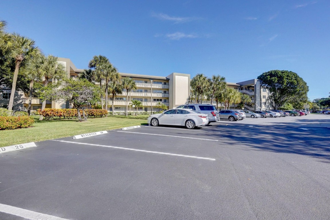 WYNMOOR VILLAGE - Residential