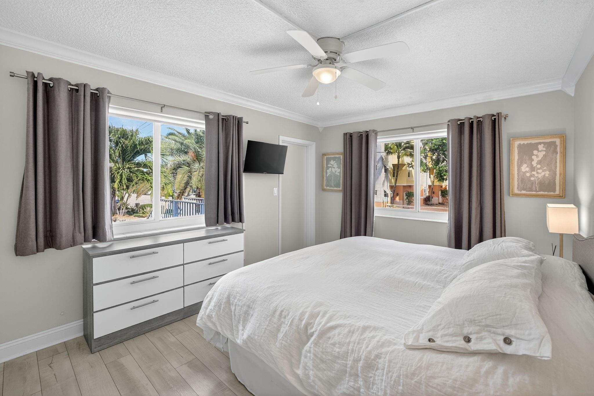 MORNINGSTAR CONDO UNIT 20 - Residential