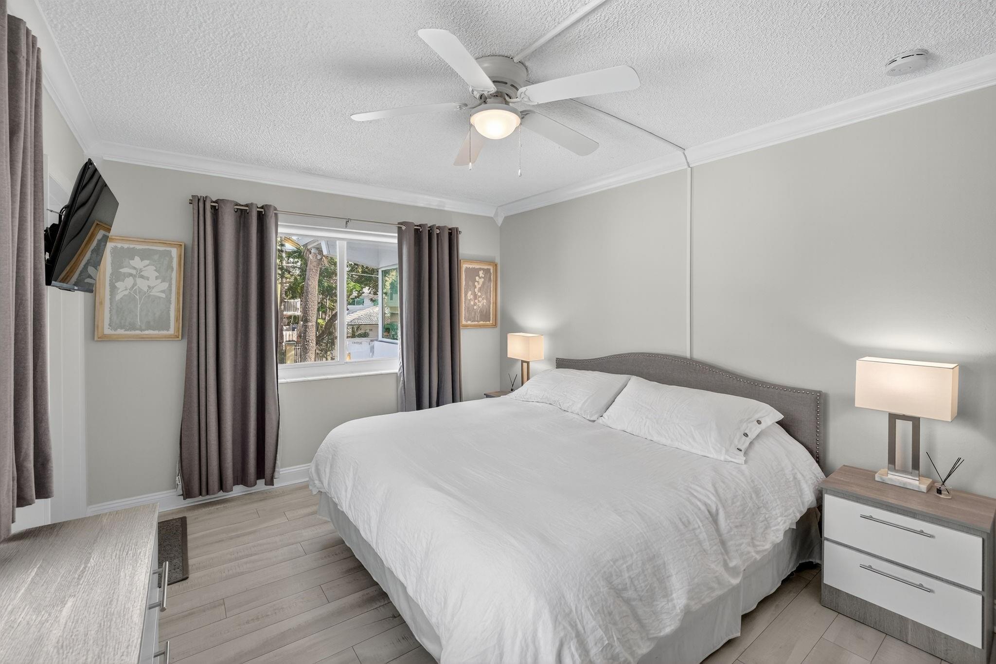 MORNINGSTAR CONDO UNIT 20 - Residential