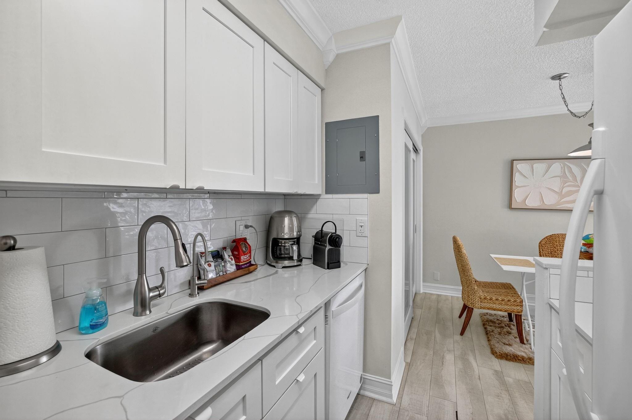 MORNINGSTAR CONDO UNIT 20 - Residential